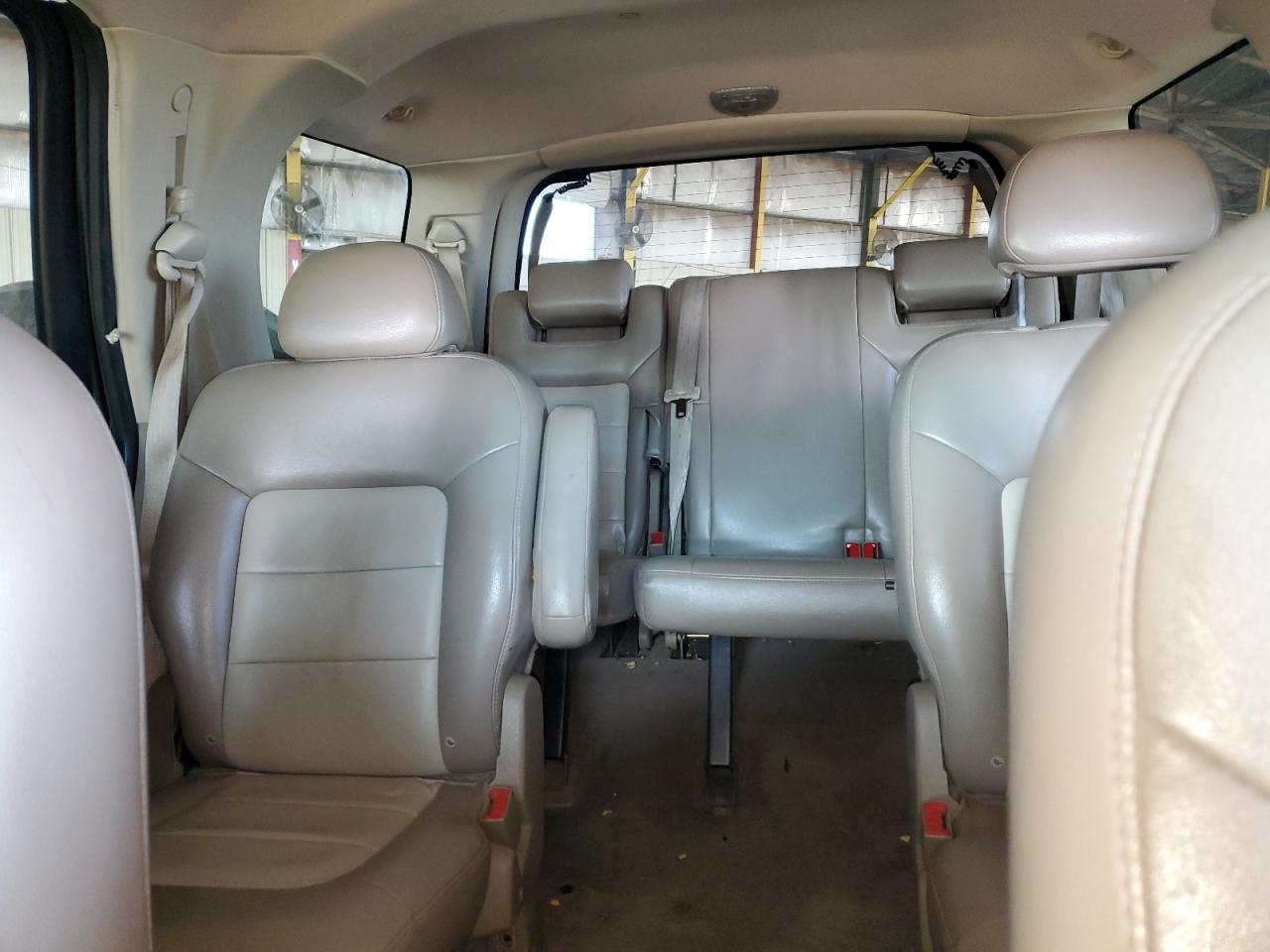 2005 Ford Expedition - Image 10