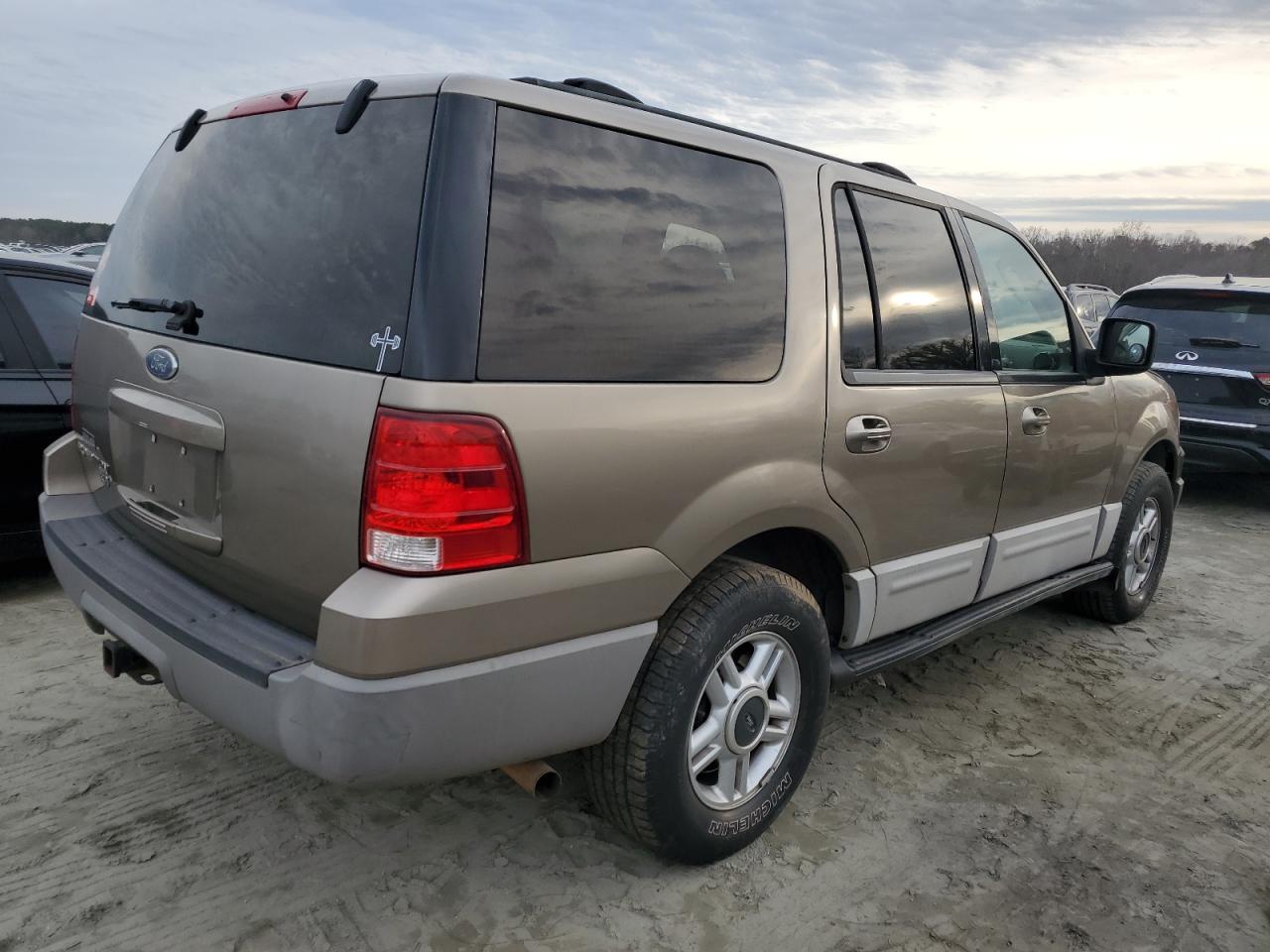 2003 Ford Expedition - Image 3