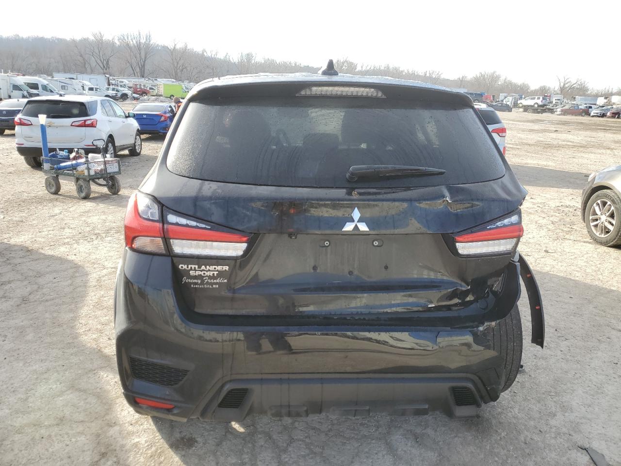2021 Mitsubishi Outlander - Image 6