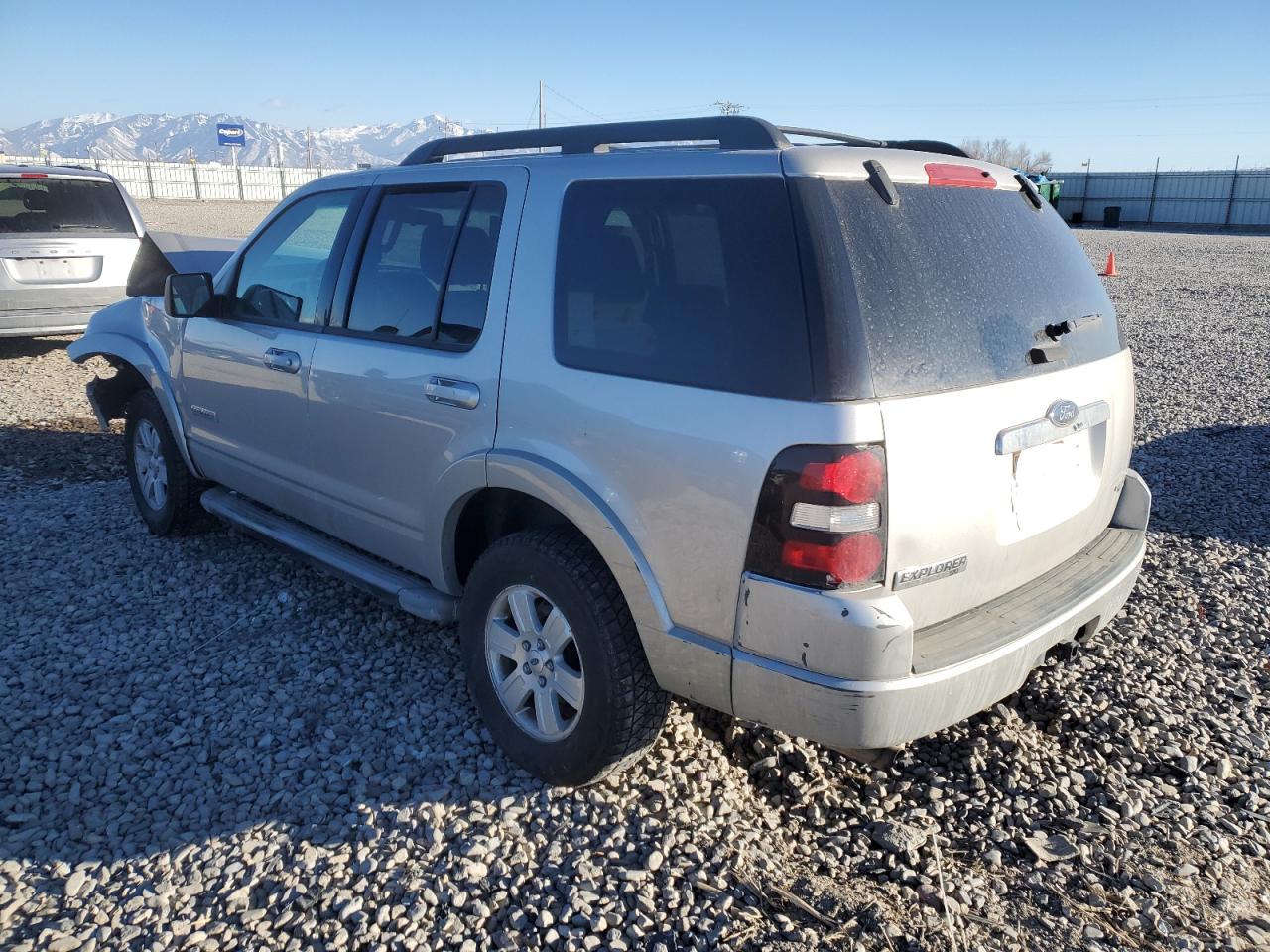2007 Ford Explorer - Image 2