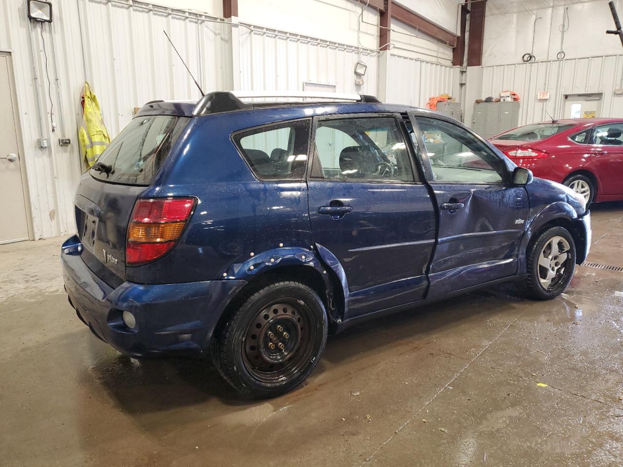 2005 Pontiac Vibe - Image 3