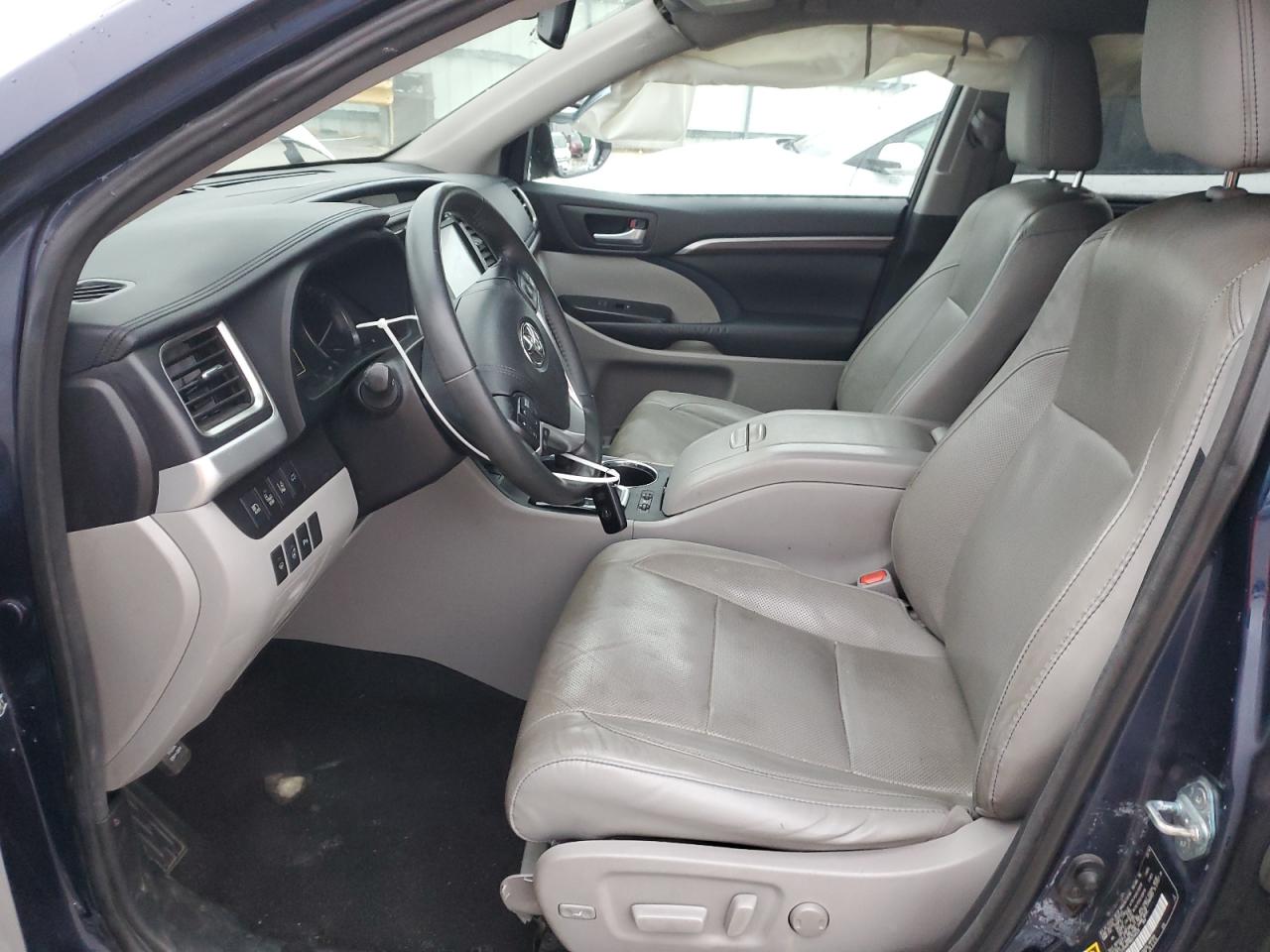 2016 Toyota Highlander - Image 7