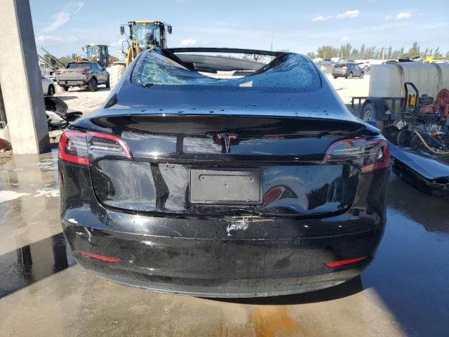  TESLA MODEL 3 2019 Czarny