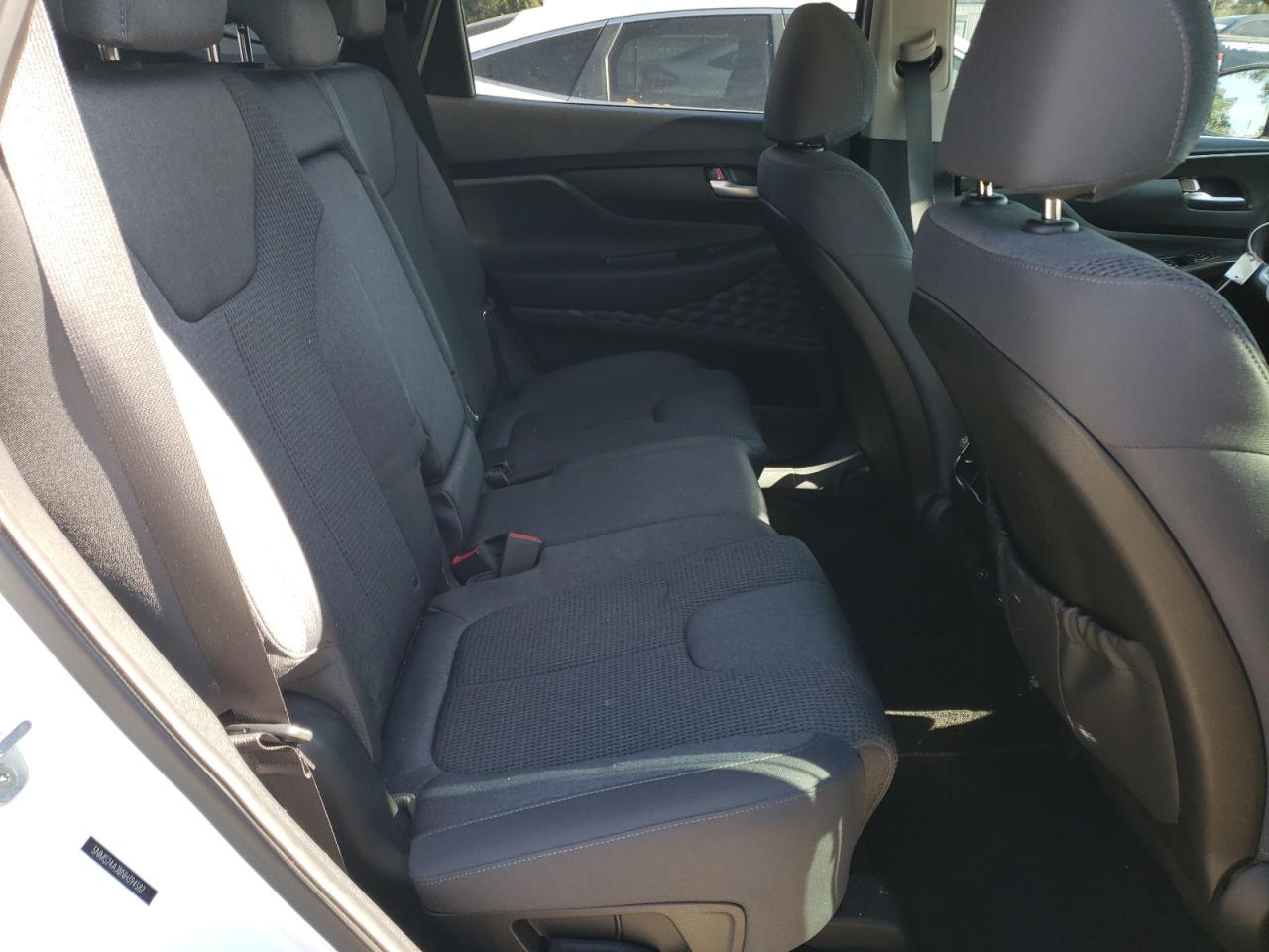 2022 Hyundai Santa Fe - Image 11