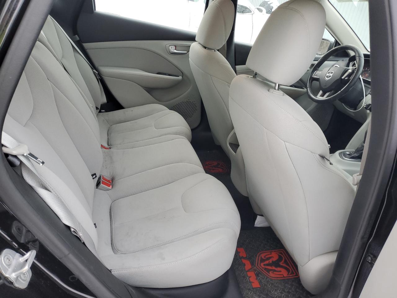 2013 Dodge Dart - Image 10