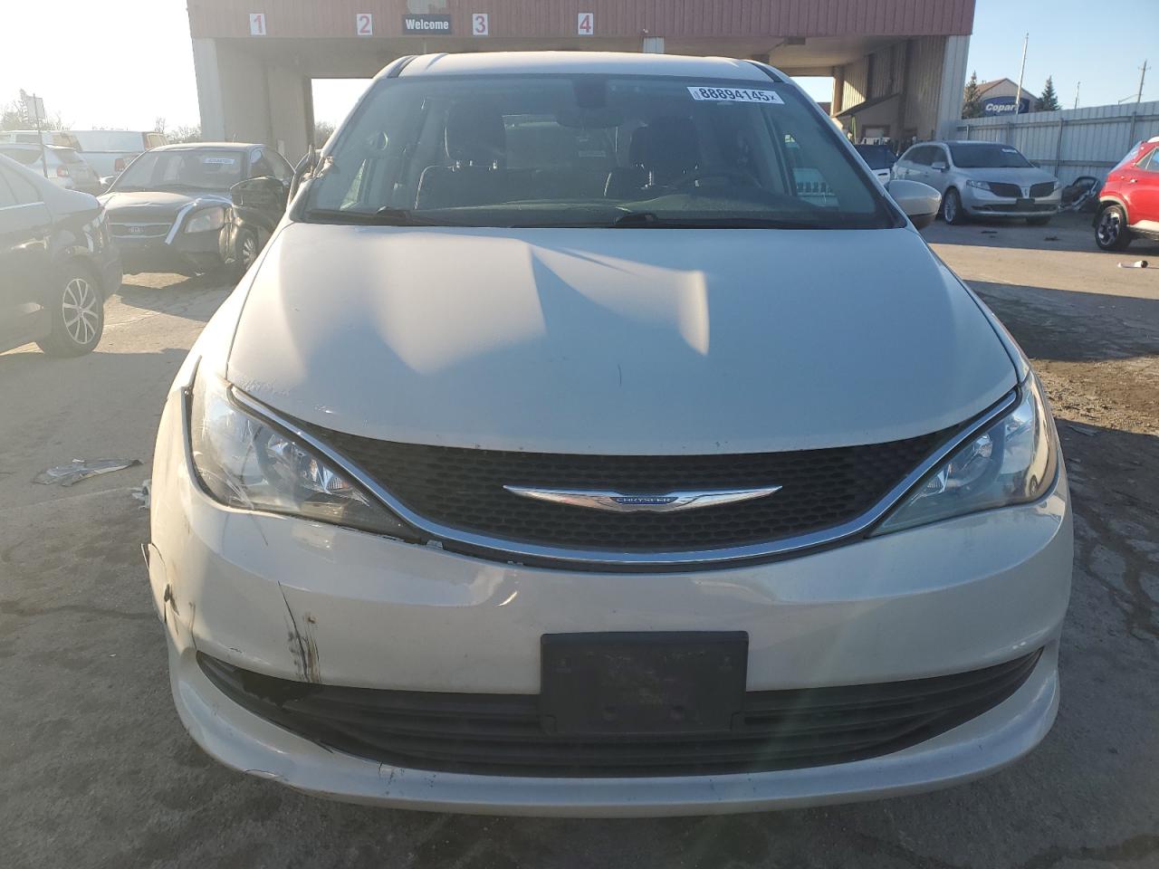 2017 Chrysler Pacifica - Image 5