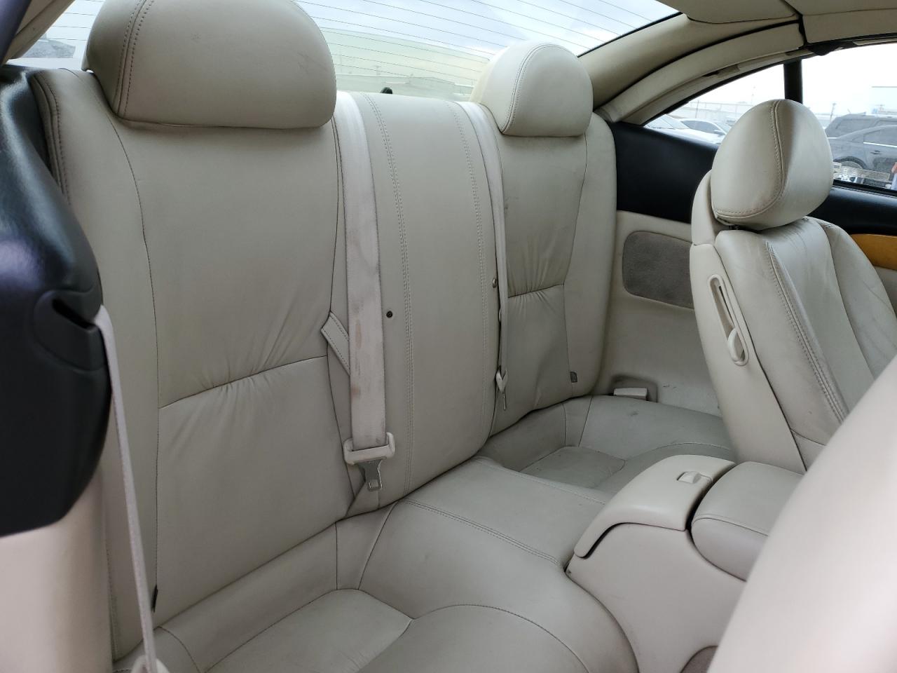 2002 Lexus SC - Image 10