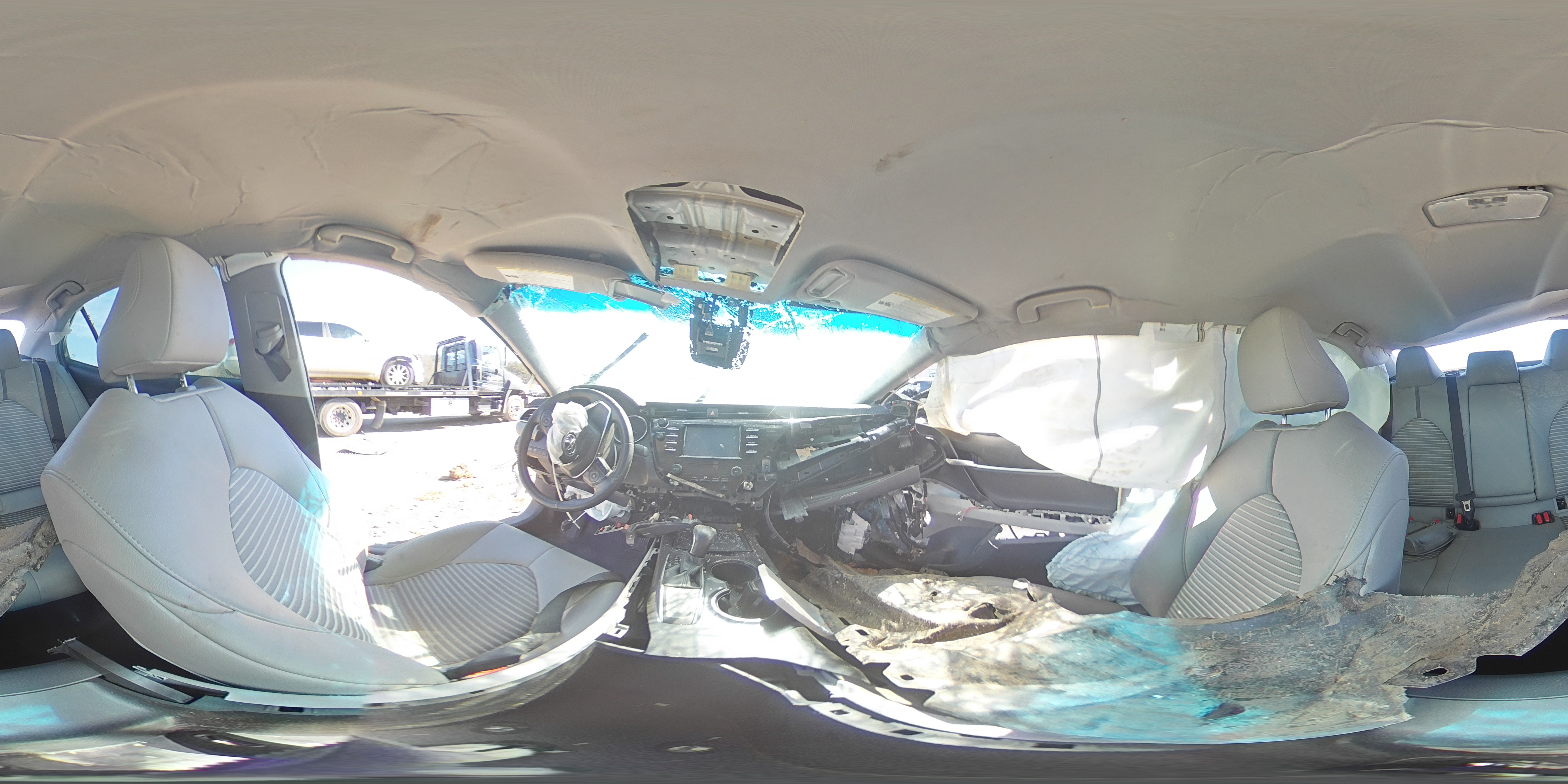 2018 Toyota Camry - Image 13