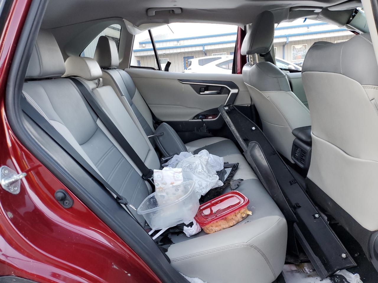 2019 Toyota RAV 4 - Image 12