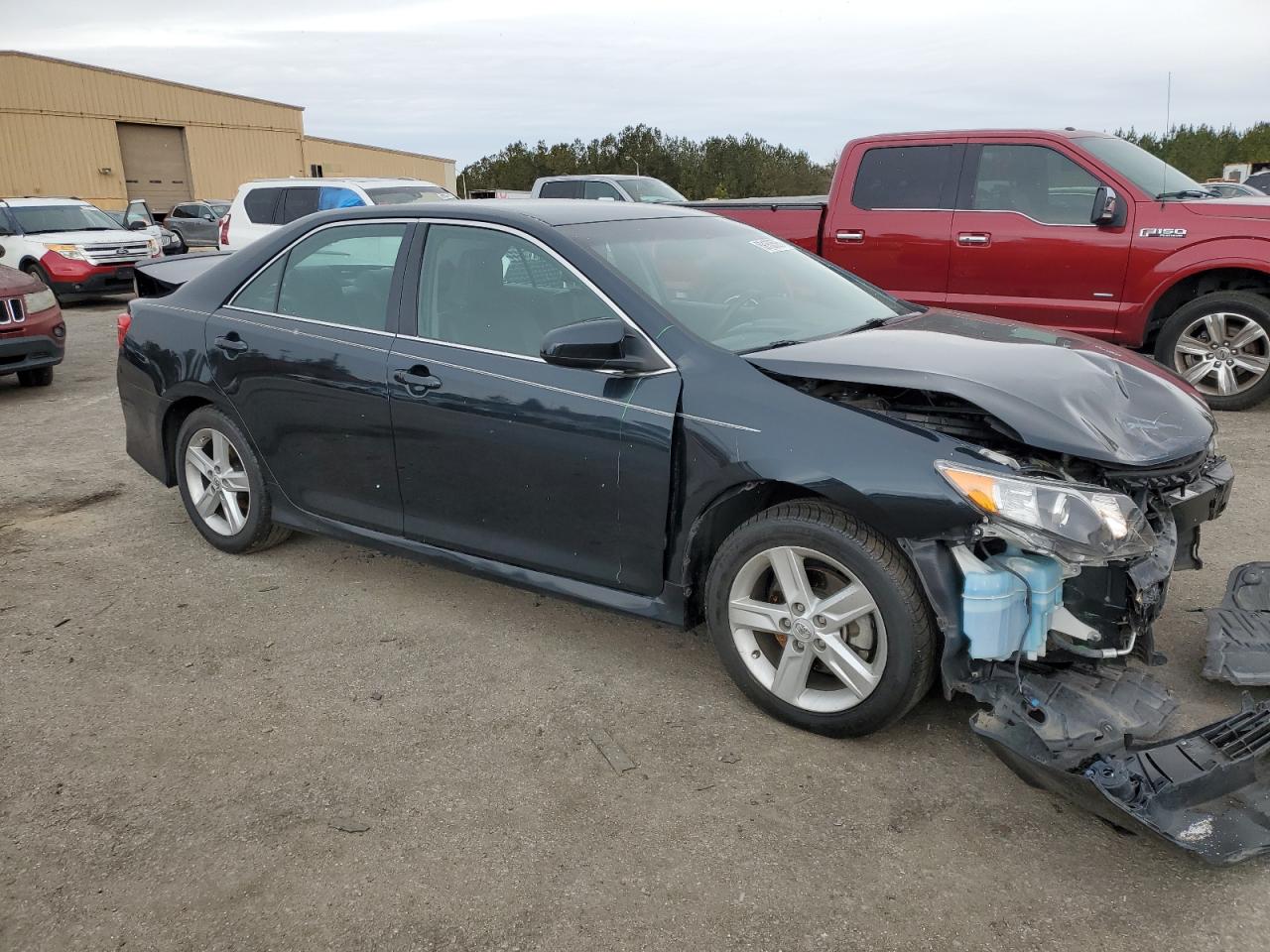 2014 Toyota Camry - Image 4