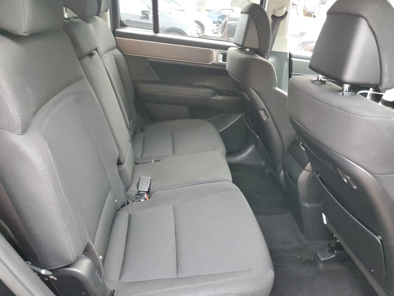 2024 Hyundai Santa Fe - Image 10