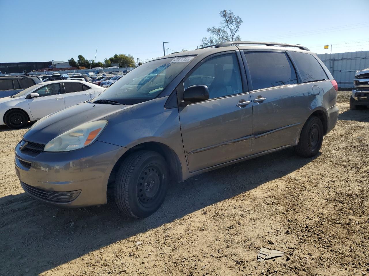 2005 Toyota Sienna - Image 1