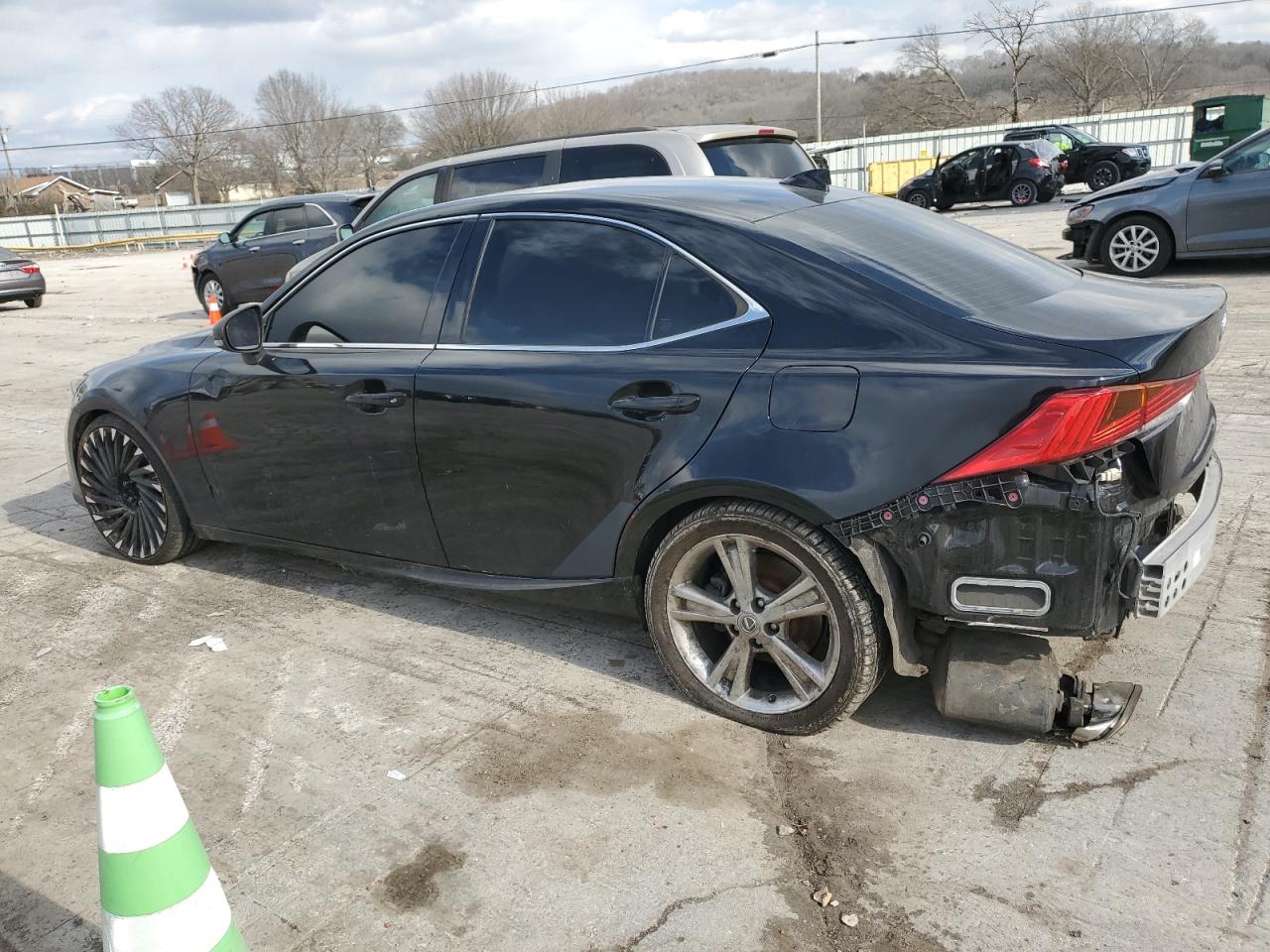2017 Lexus IS - Image 2