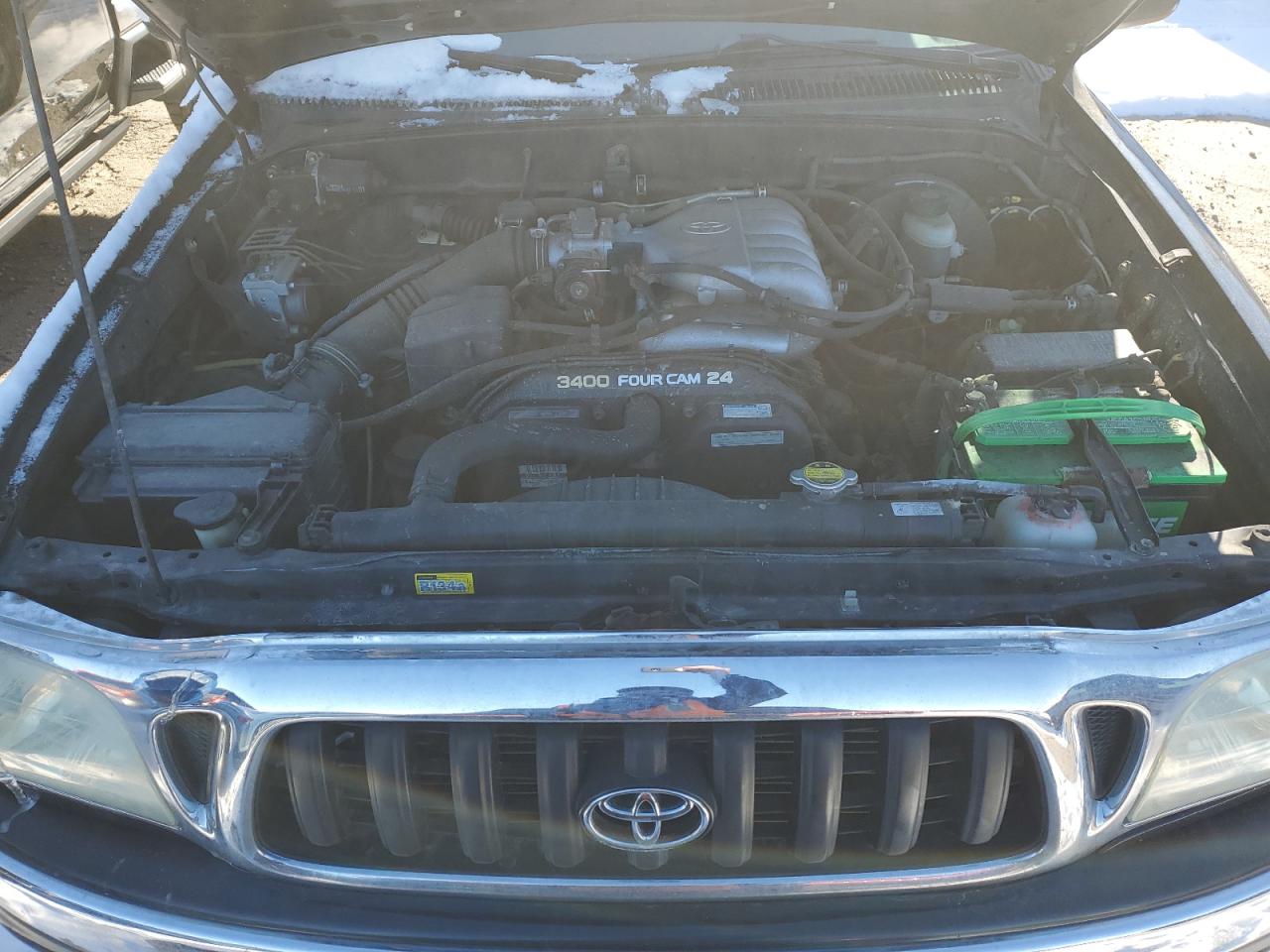 2004 Toyota Tacoma - Image 11