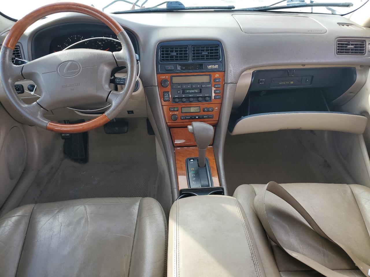 2000 Lexus ES - Image 8