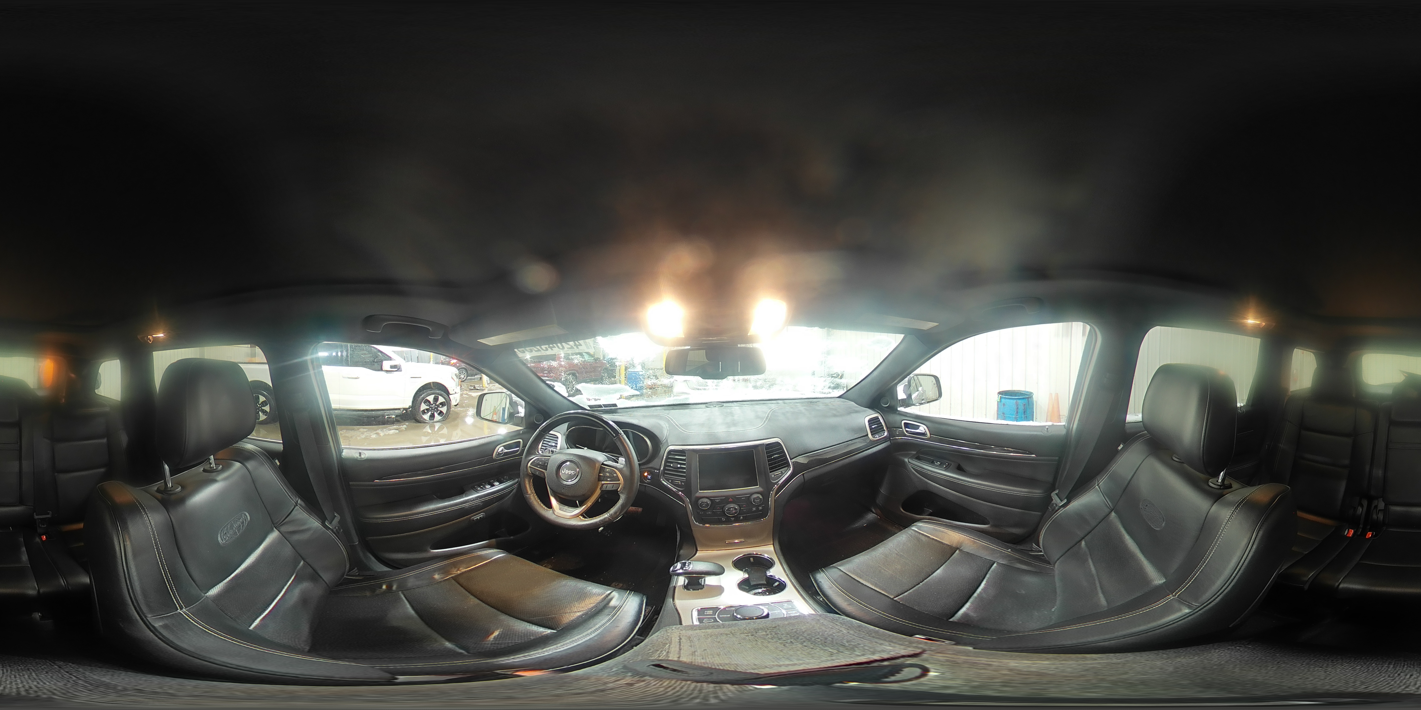 2015 Jeep Grand Cherokee - Image 15