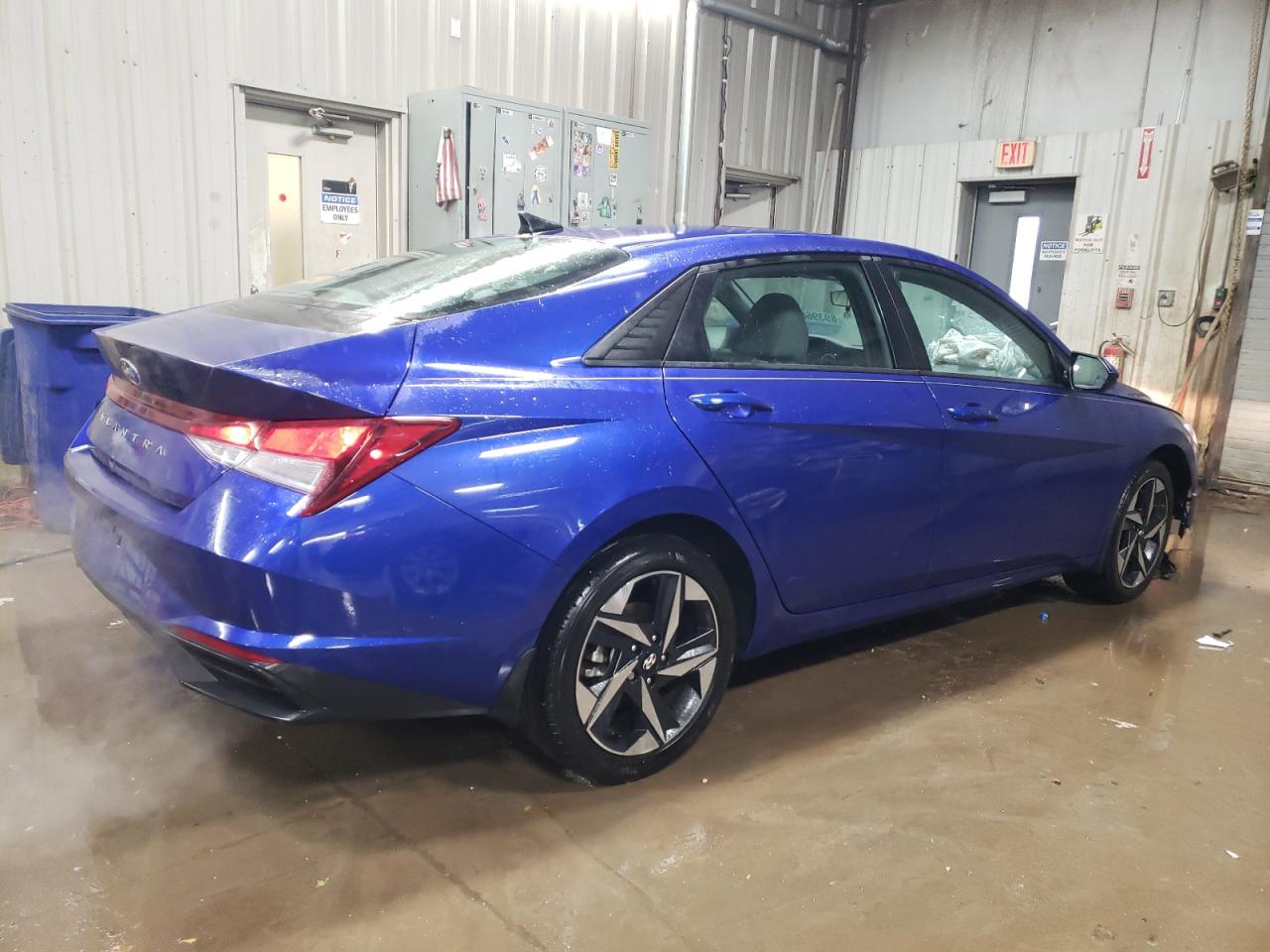 2023 Hyundai Elantra - Image 3