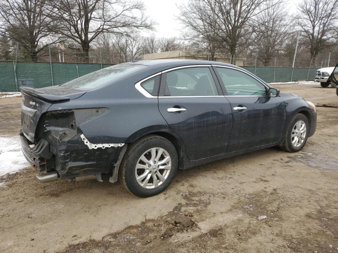2015 Nissan Altima - Image 3