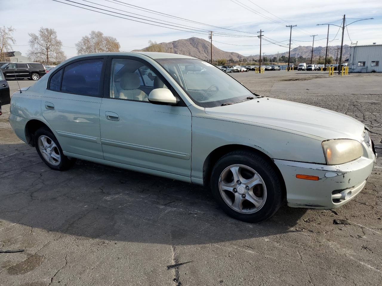 2004 Hyundai Elantra - Image 4