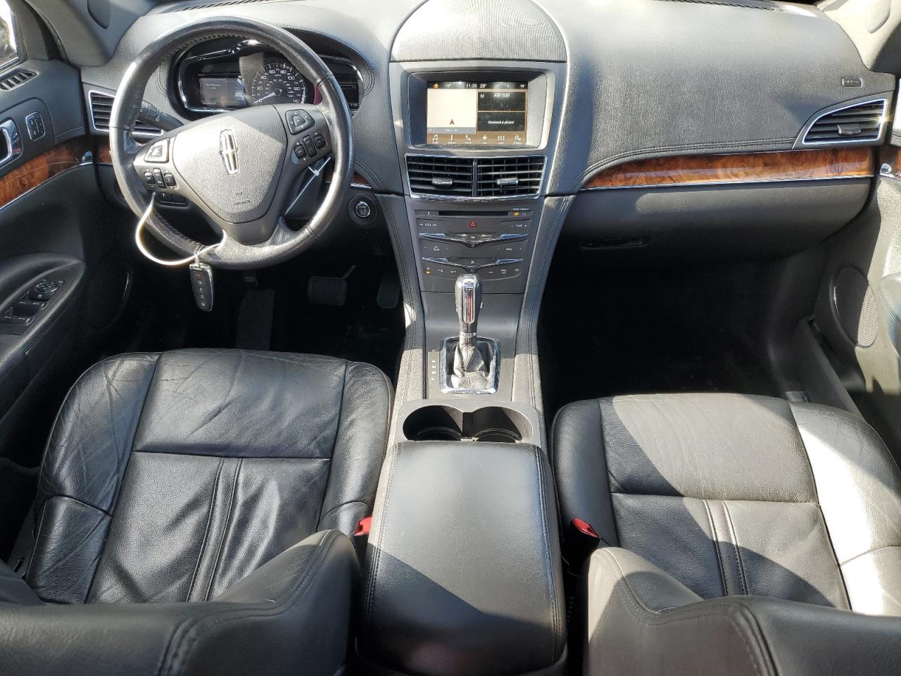 2018 Lincoln MKT - Image 8