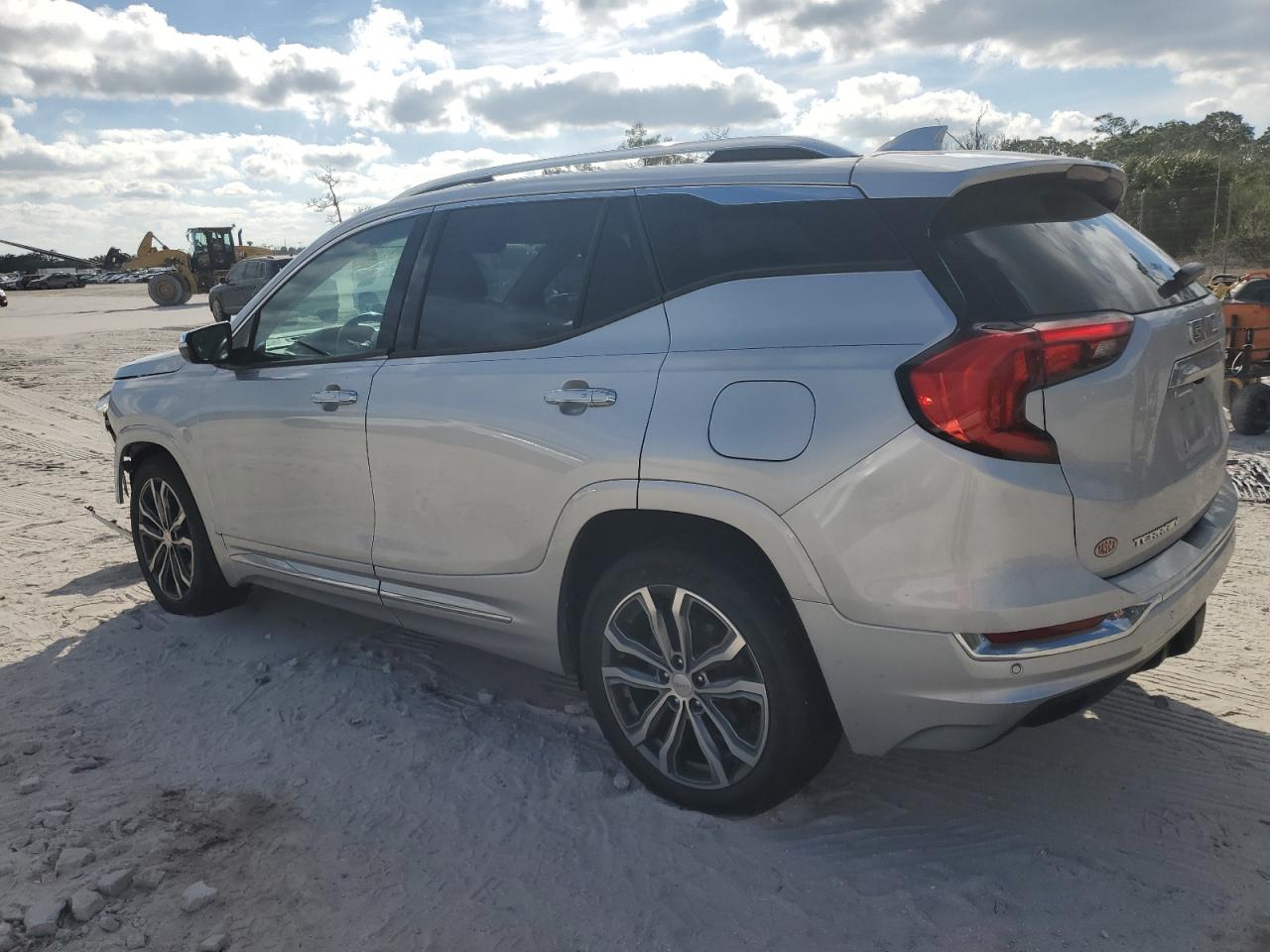 2018 GMC Terrain - Image 2