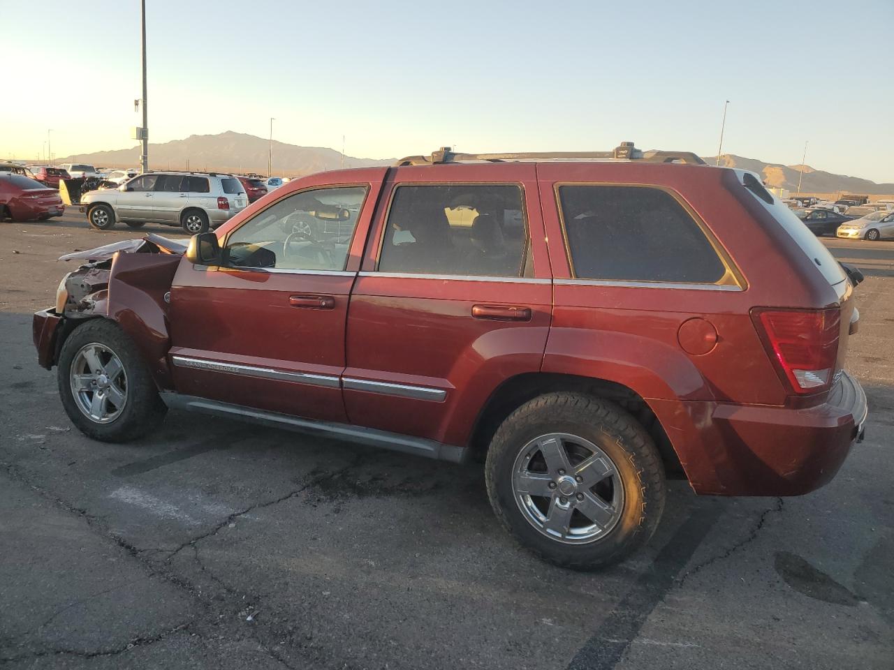 2007 Jeep Grand Cherokee - Image 2