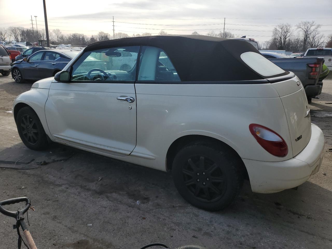 2007 Chrysler PT Cruiser - Image 2