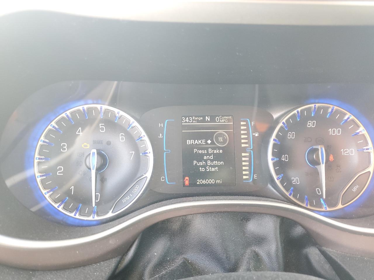2017 Chrysler Pacifica - Image 9