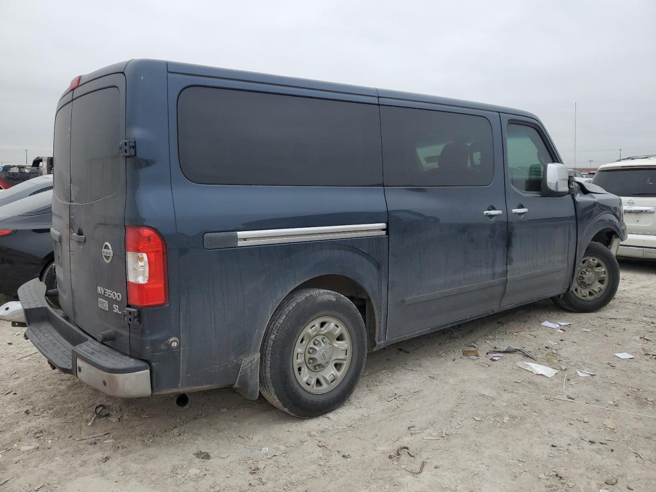 2015 Nissan NV - Image 3