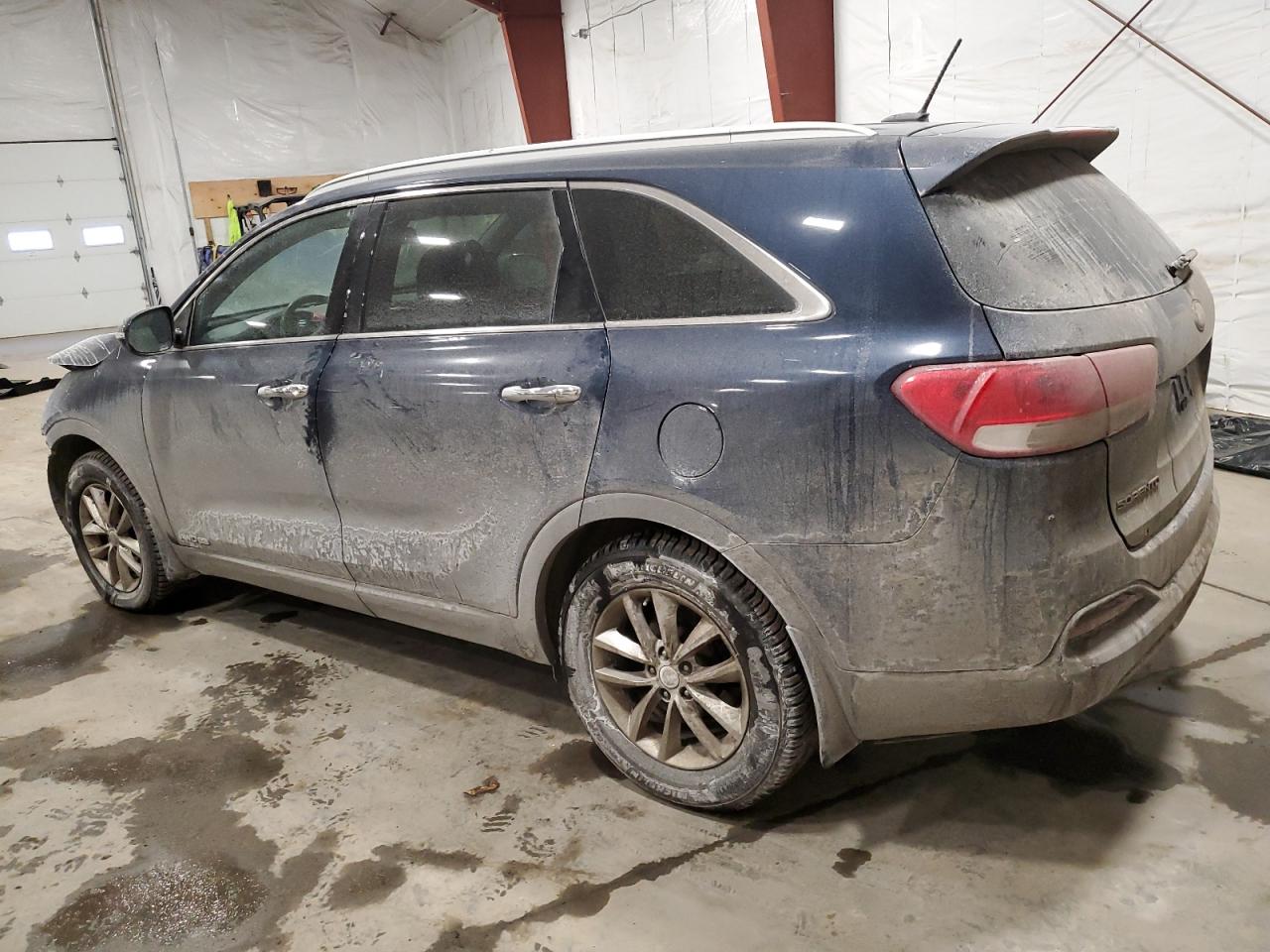 2017 Kia Sorento - Image 2