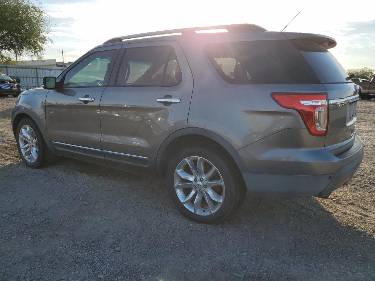 VIN 1FM5K7D89EGA90834 2014 FORD EXPLORER no.2