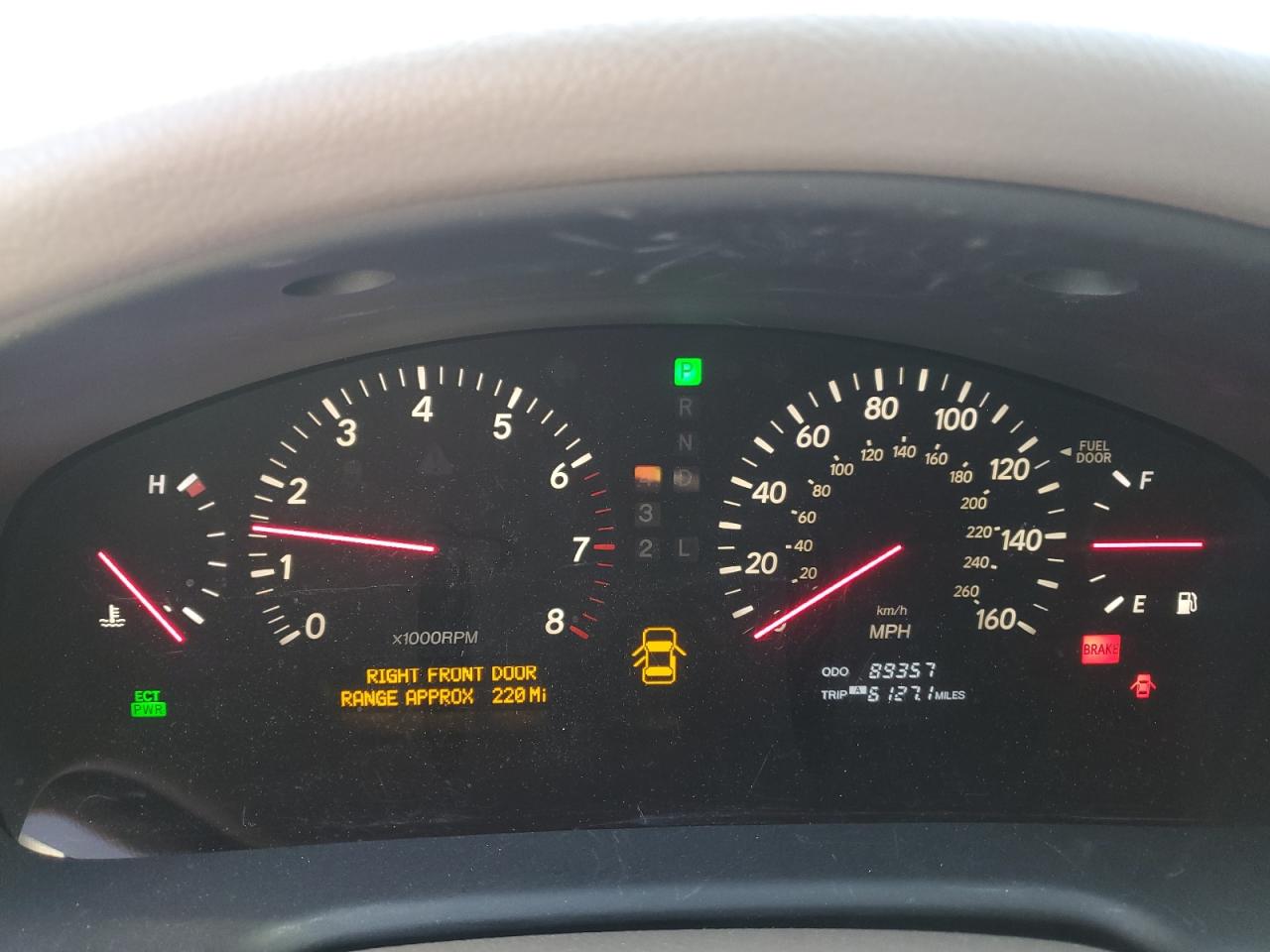 2001 Lexus LS - Image 9