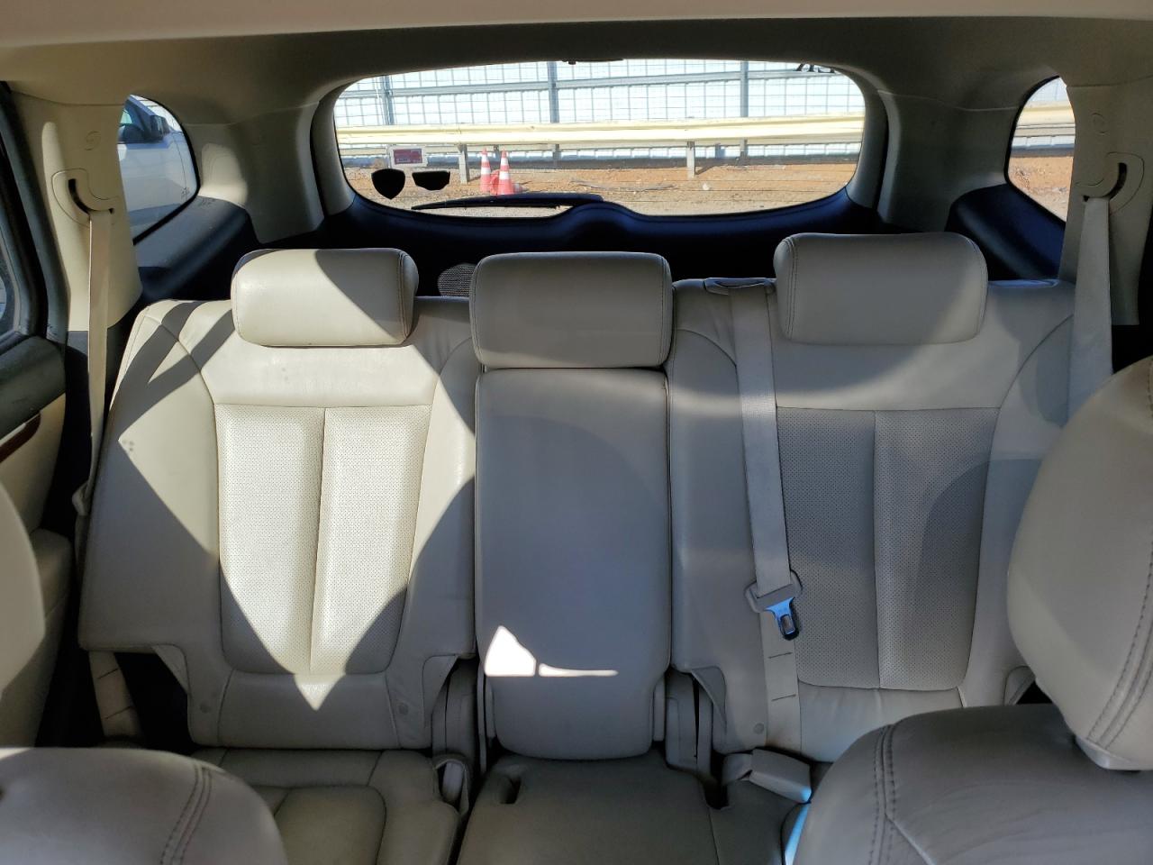 2009 Hyundai Santa Fe - Image 10