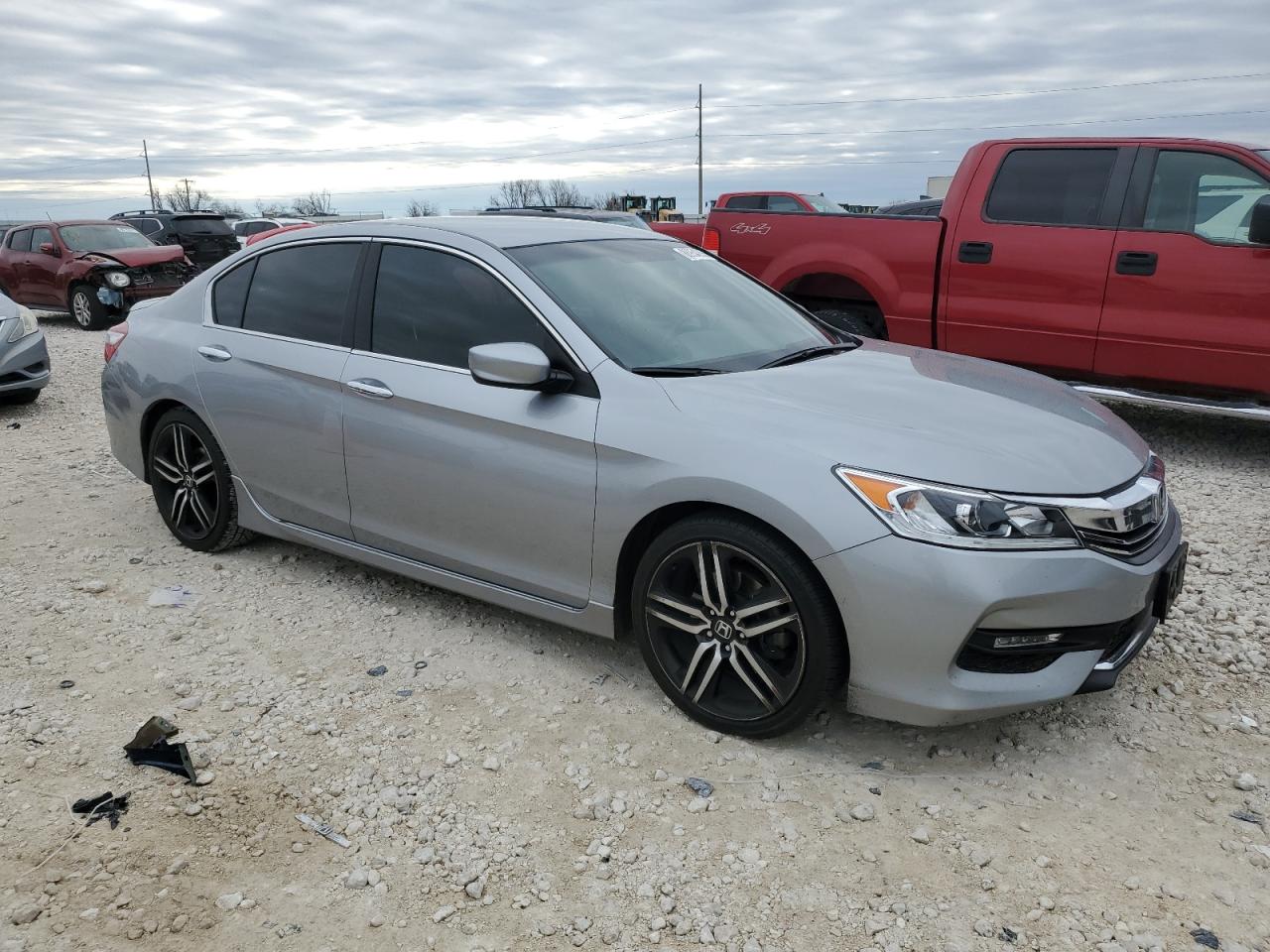 VIN 1HGCR2F50GA097367 2016 HONDA ACCORD no.4