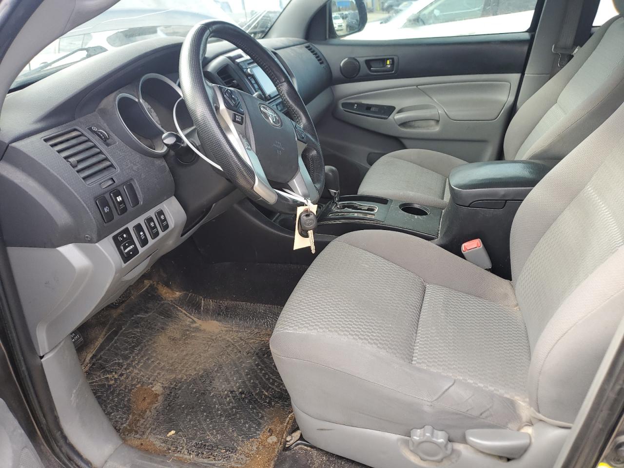 2014 Toyota Tacoma - Image 7