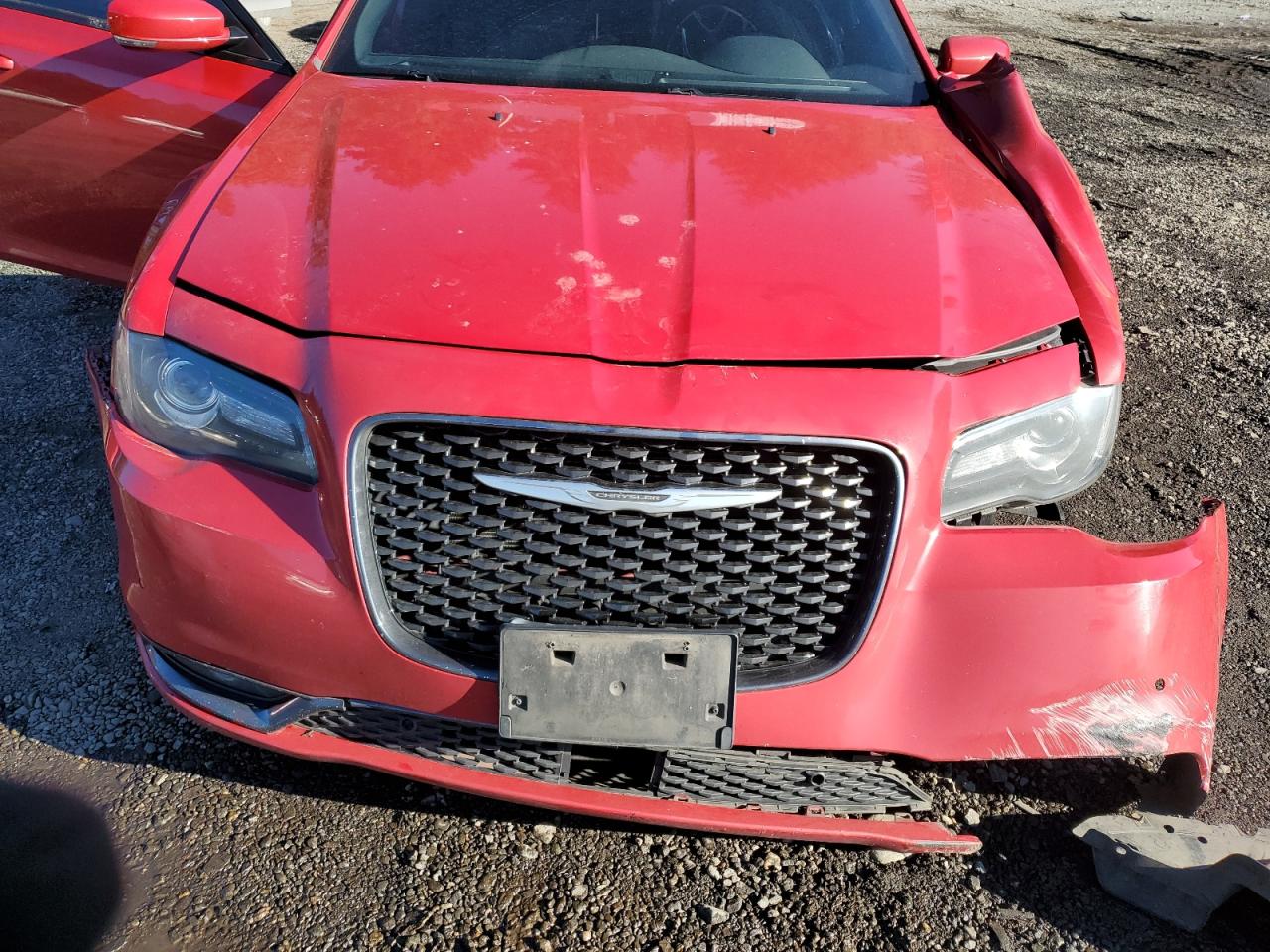 2016 Chrysler 300 - Image 12