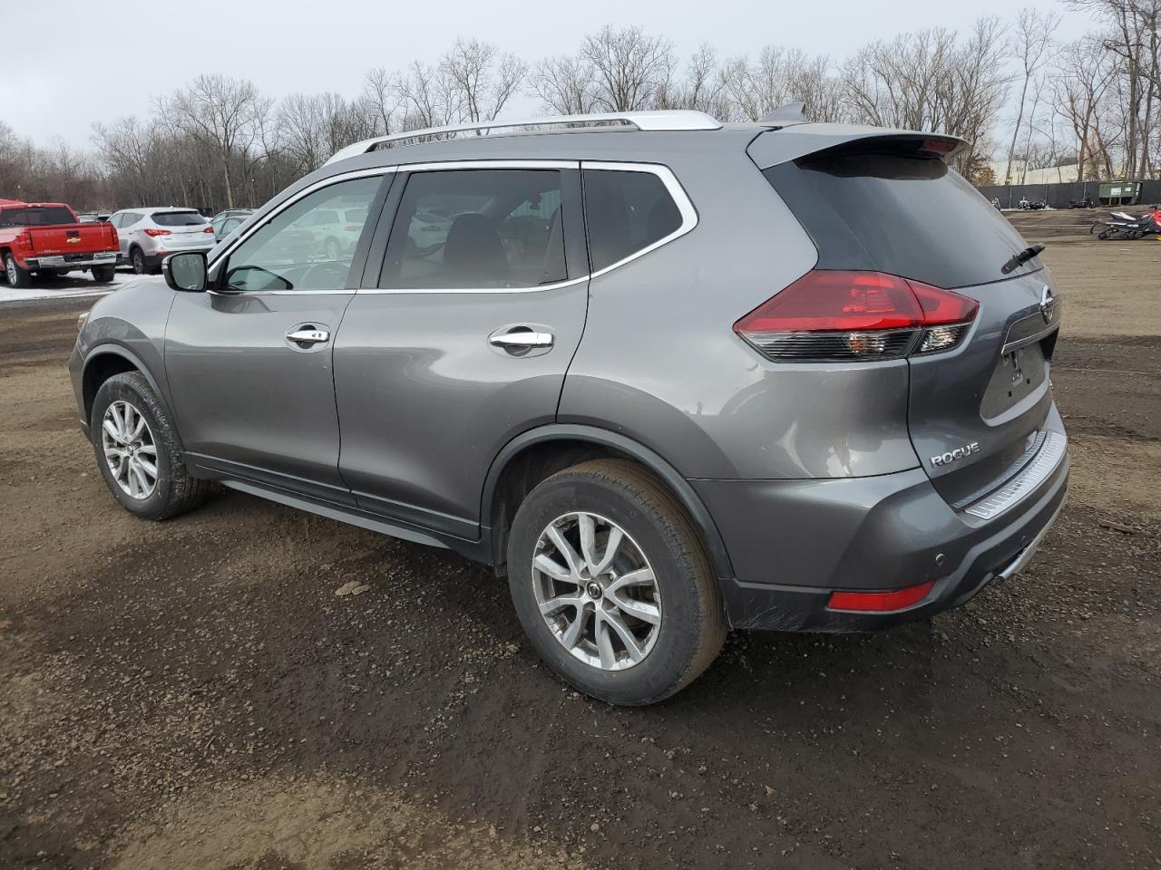 2020 Nissan Rogue - Image 2