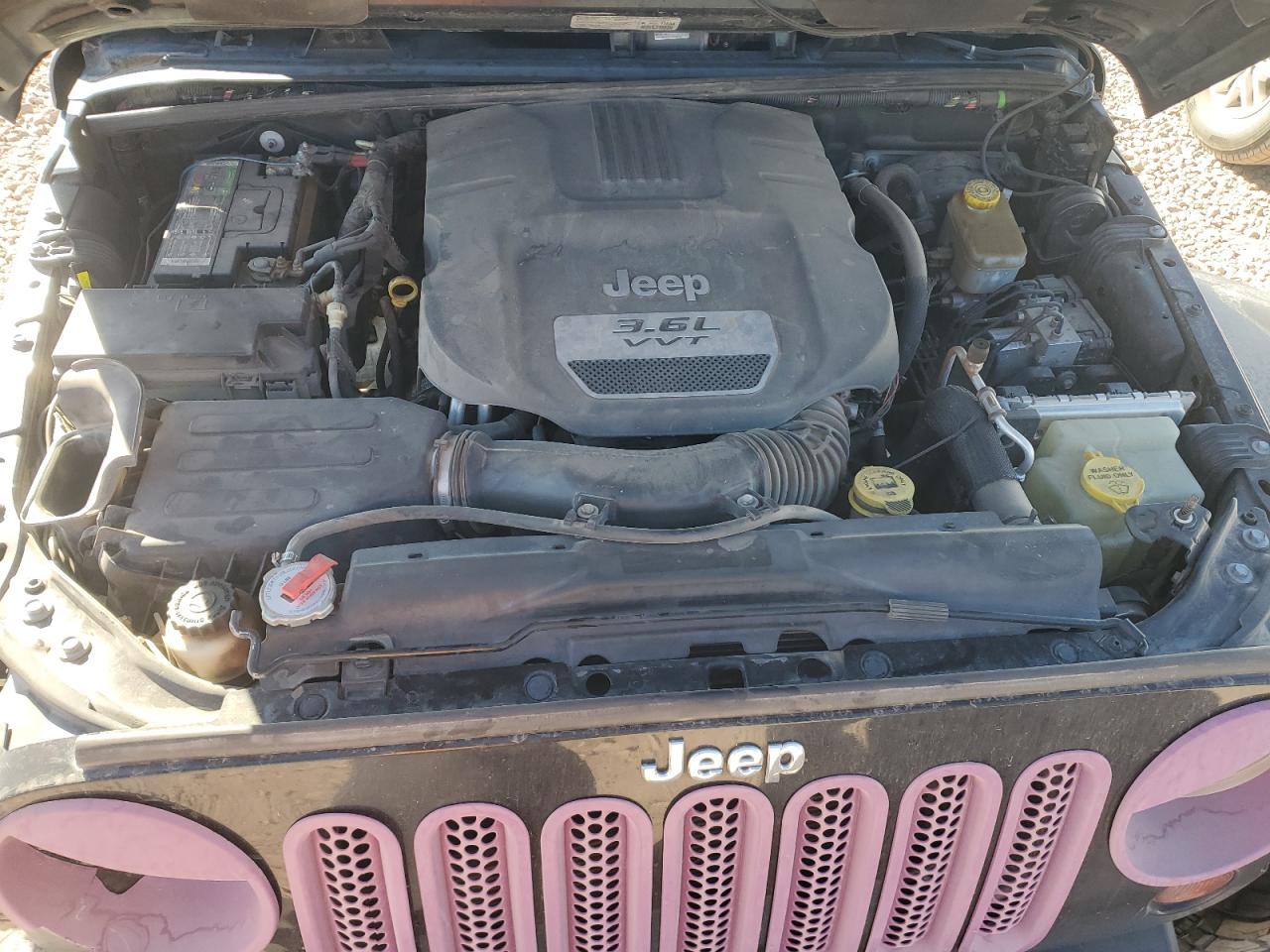 2013 Jeep Wrangler - Image 11