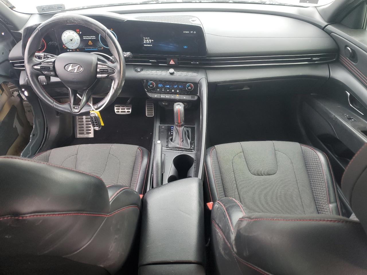 2023 Hyundai Elantra - Image 8