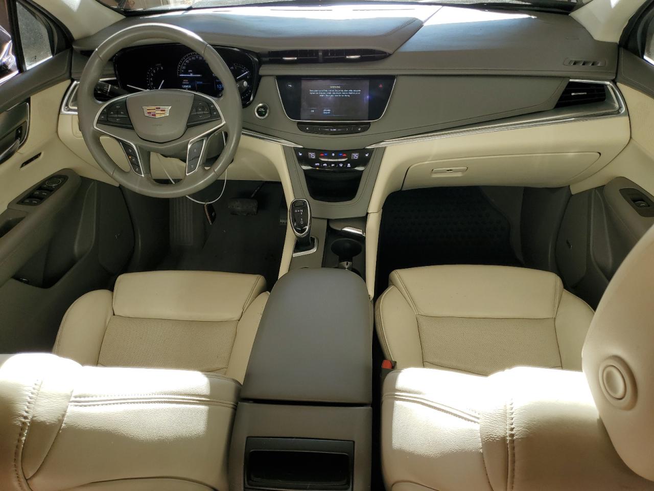 2017 Cadillac XT5 - Image 8