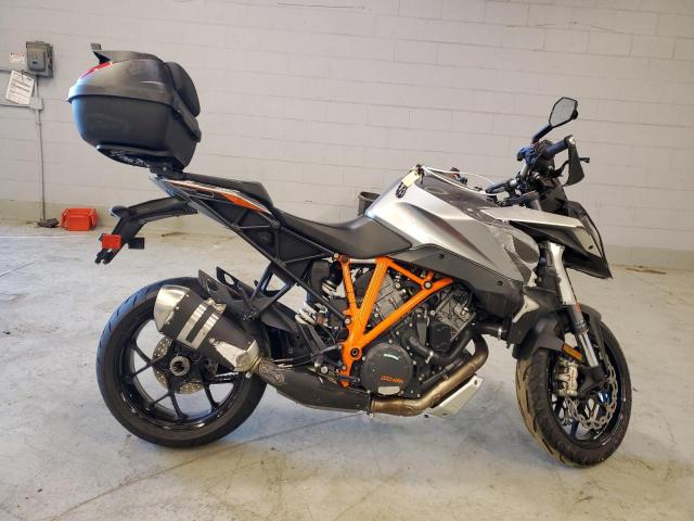 2016 KTM 1290 SUPER DUKE GT