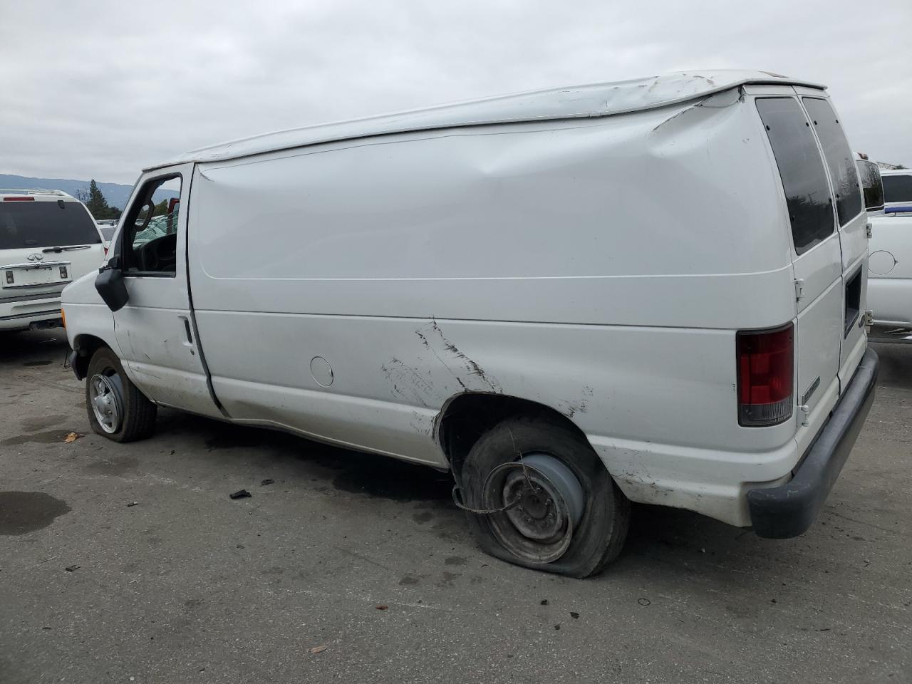 2006 Ford Econoline - Image 2