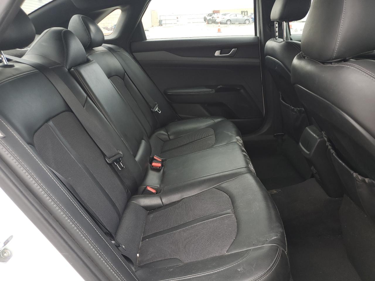 2021 Kia K5 - Image 10