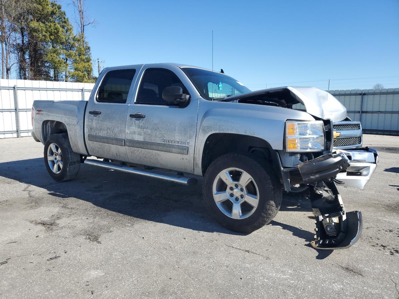 2012 Chevrolet Silverado - Image 4