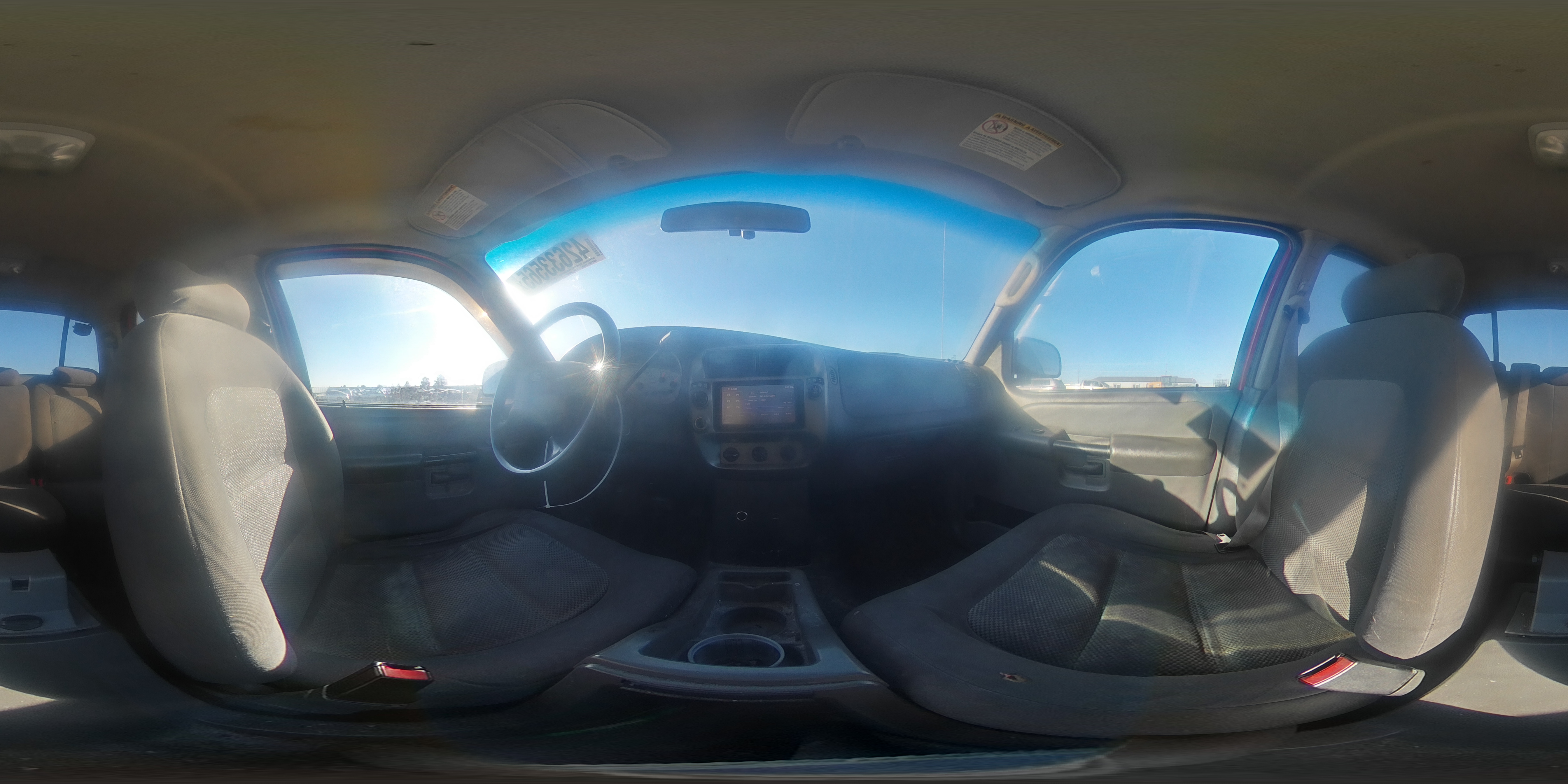 2005 Ford Explorer - Image 13