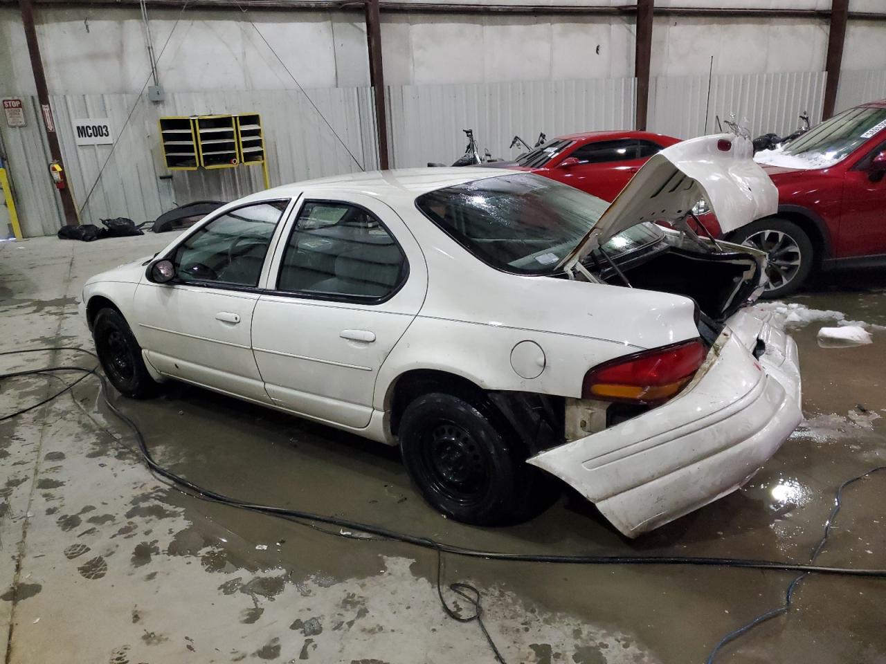 2000 Dodge Stratus - Image 2