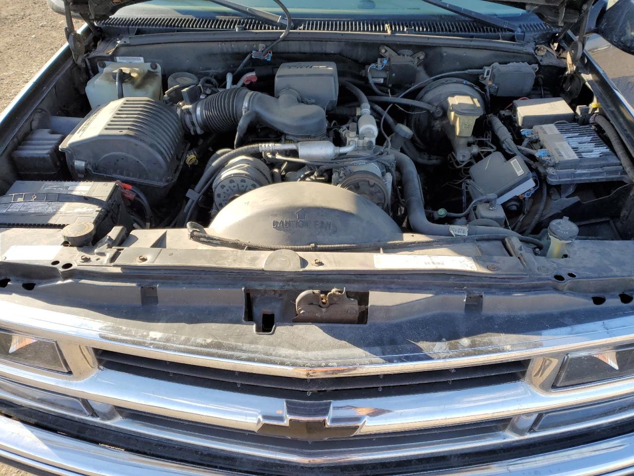 1999 Chevrolet Tahoe - Image 12