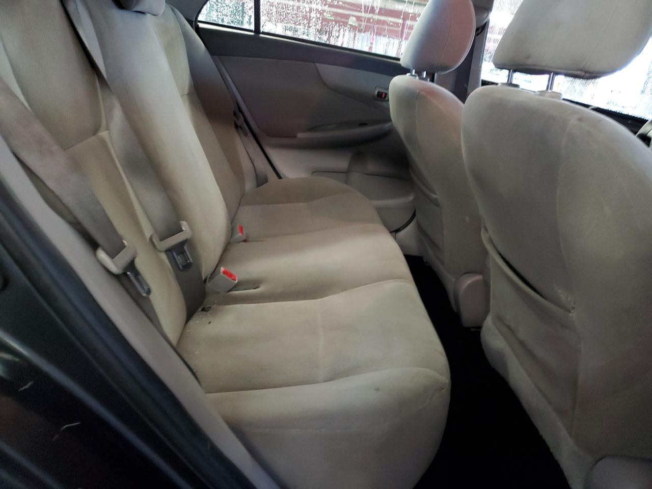 2010 Toyota Corolla - Image 10