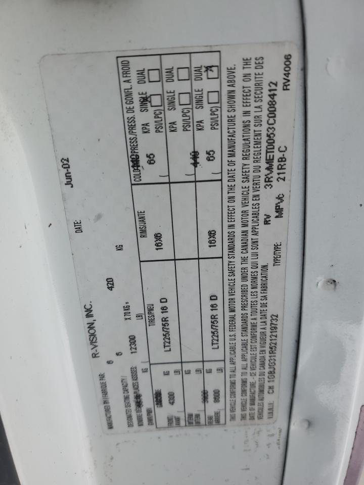 2002 Chevrolet Express - Image 10