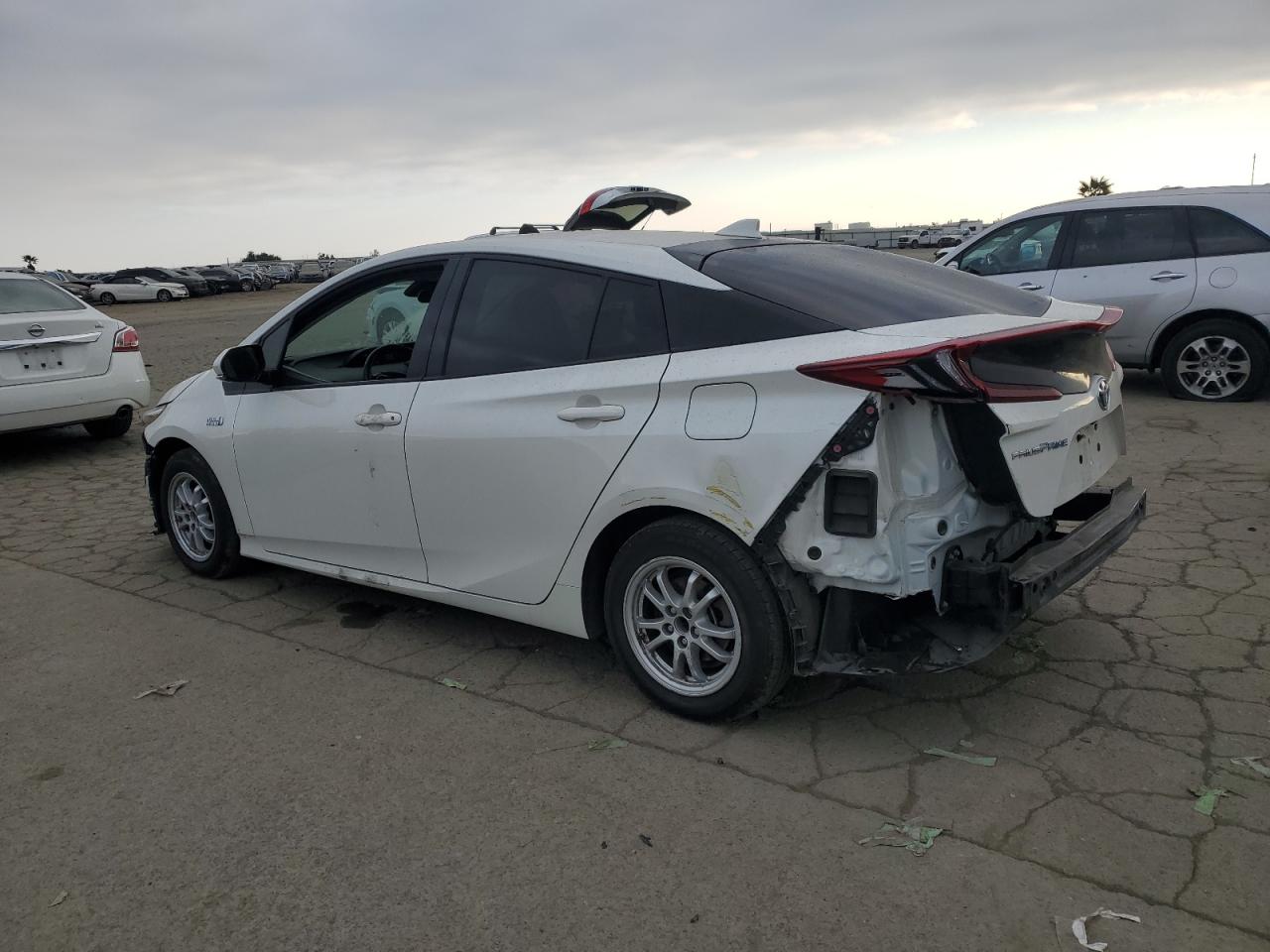 2017 Toyota Prius - Image 2